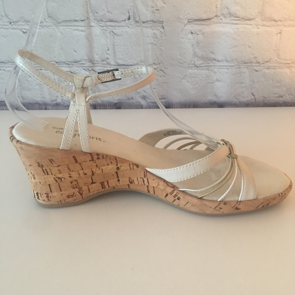 Easy Spirit WHITE Wedge Sandals SZ 6 - Picture 5 of 10